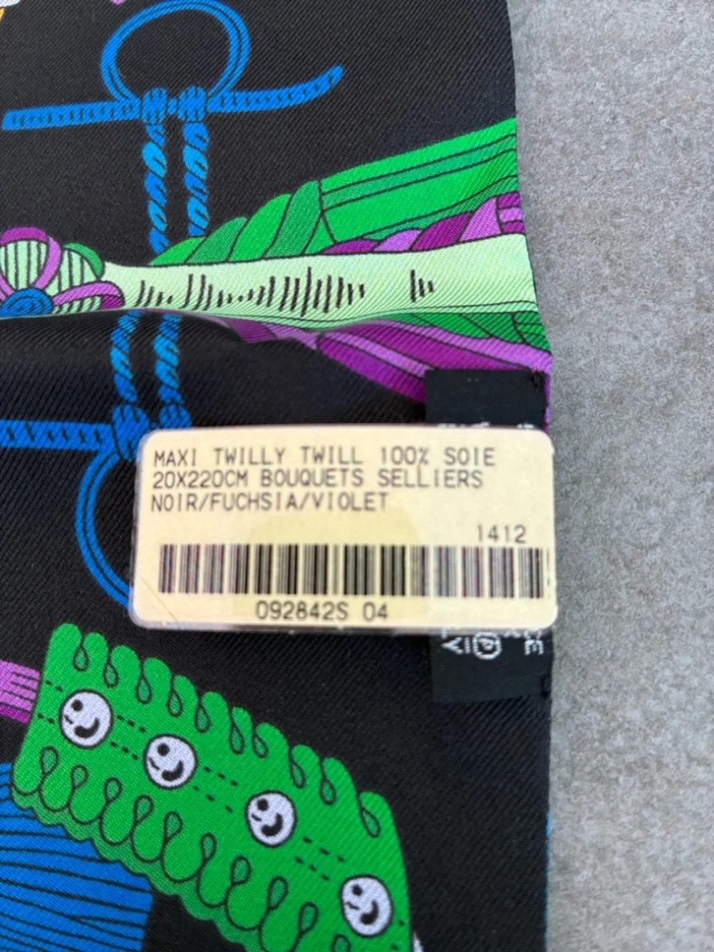 Authentic Hermes Maxi Twilly - Picture 5 of 12